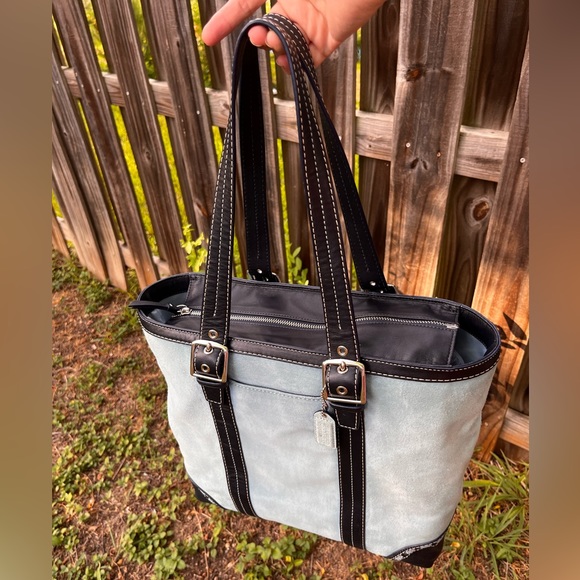 Large Blue Vintage Coach Leatherware Hampton Tote in Nubuck leather - Picture 7 of 16
